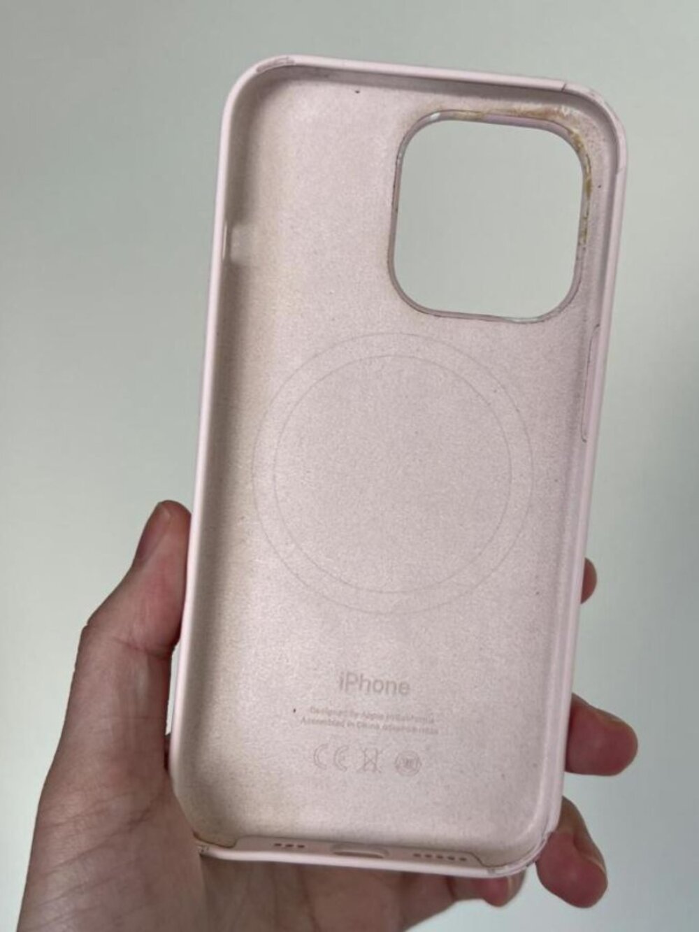 Apple iPhone 17 Pro Pink Silicone Case